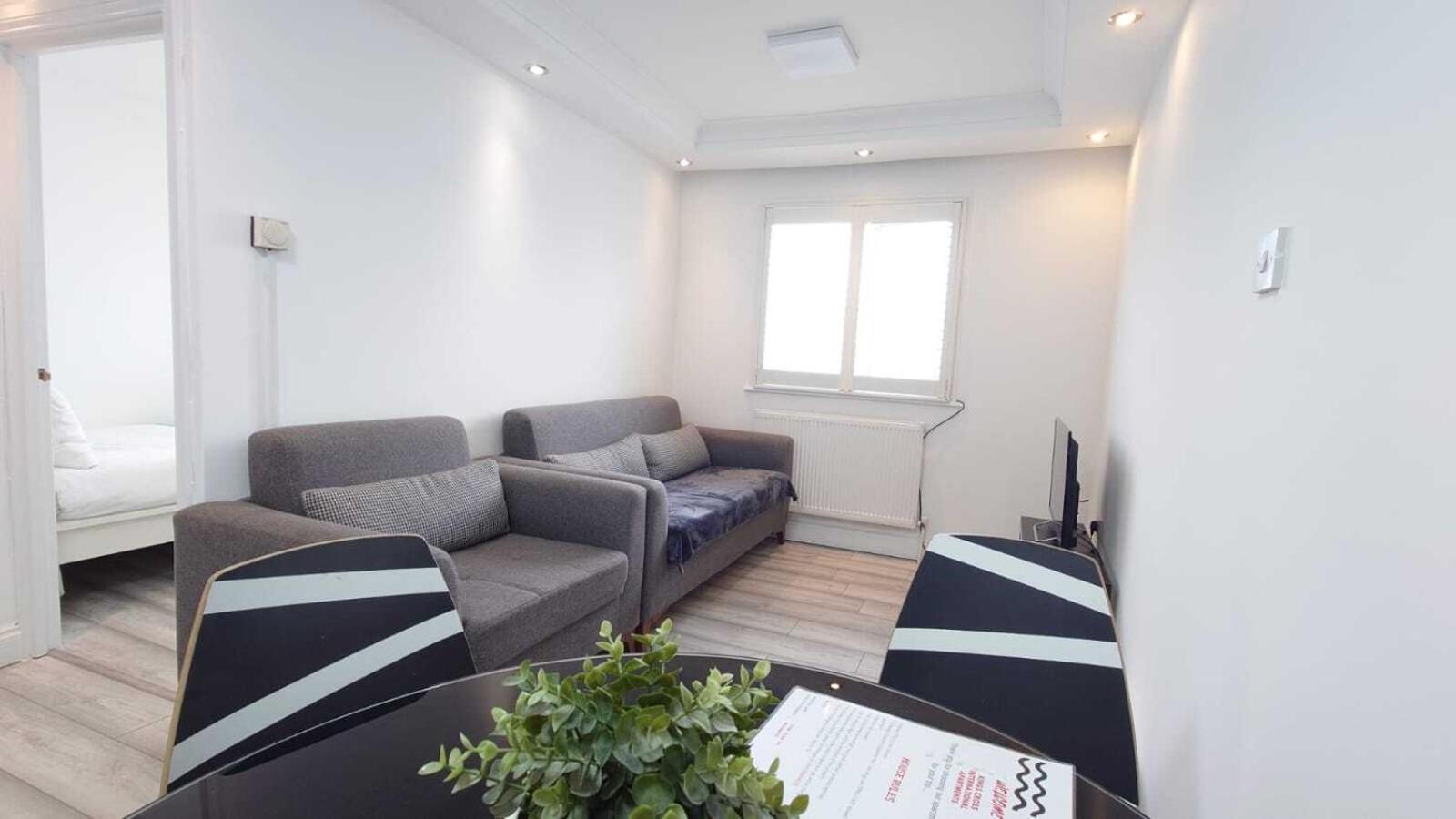 Kings Cross Comfortable - Eurostar *